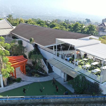 Kontena Hotel 巴图 外观 照片