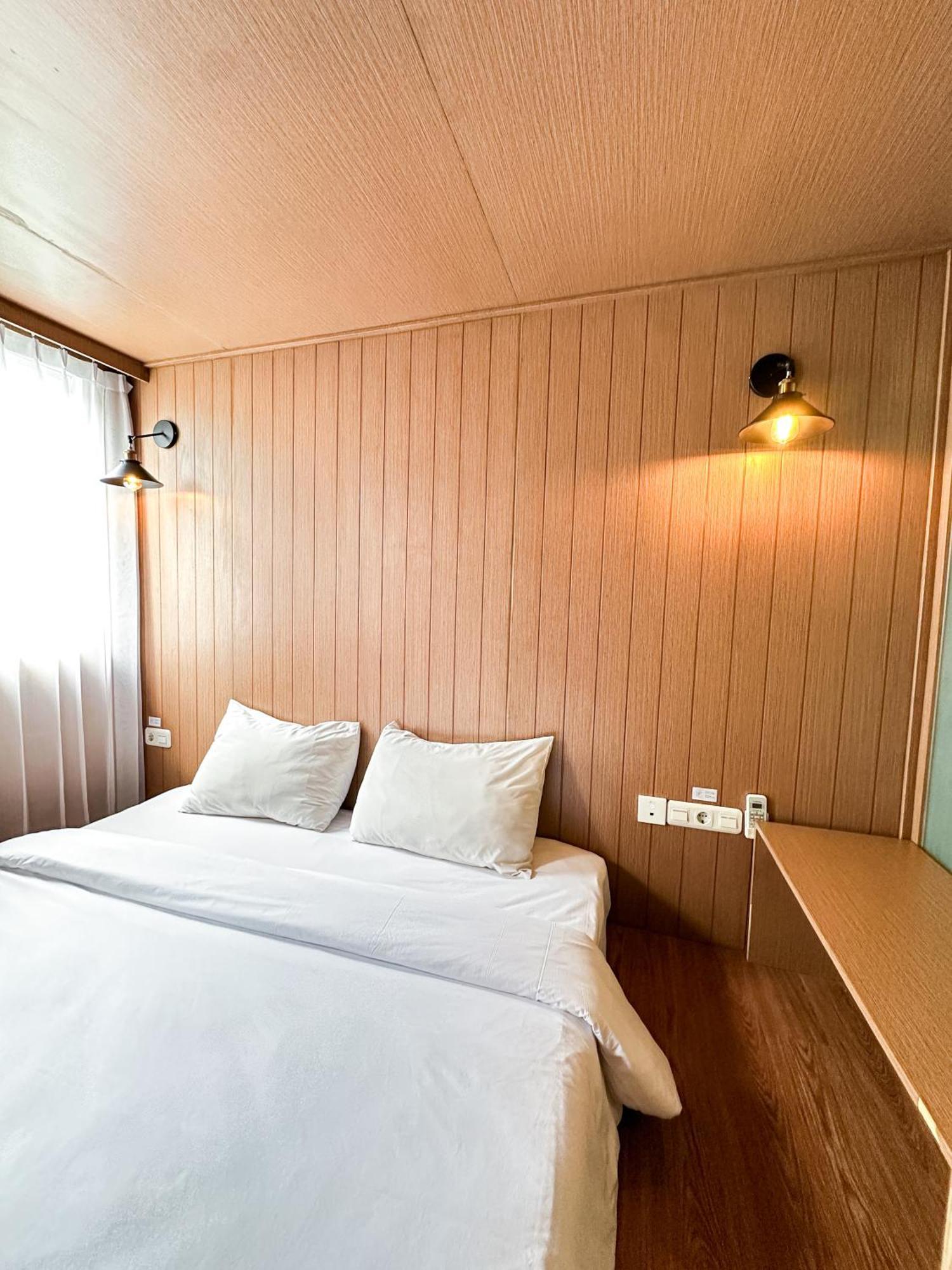Kontena Hotel 巴图 外观 照片